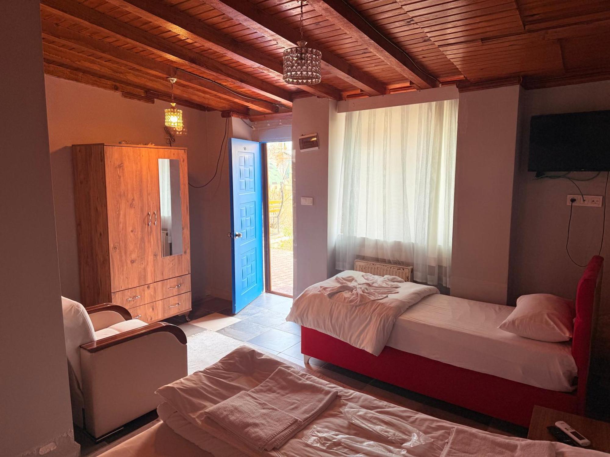 Oez Butik Otel Antik Kent Myrleia Mudanya Exterior photo